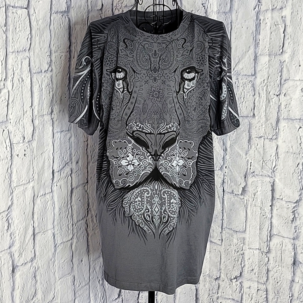 LIQUID BLUE‎ Gray Lion Shirt Medium